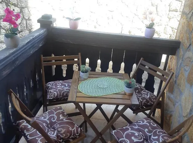 アパート Amica ズラティボール