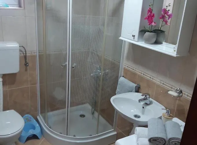 アパート Amica ズラティボール